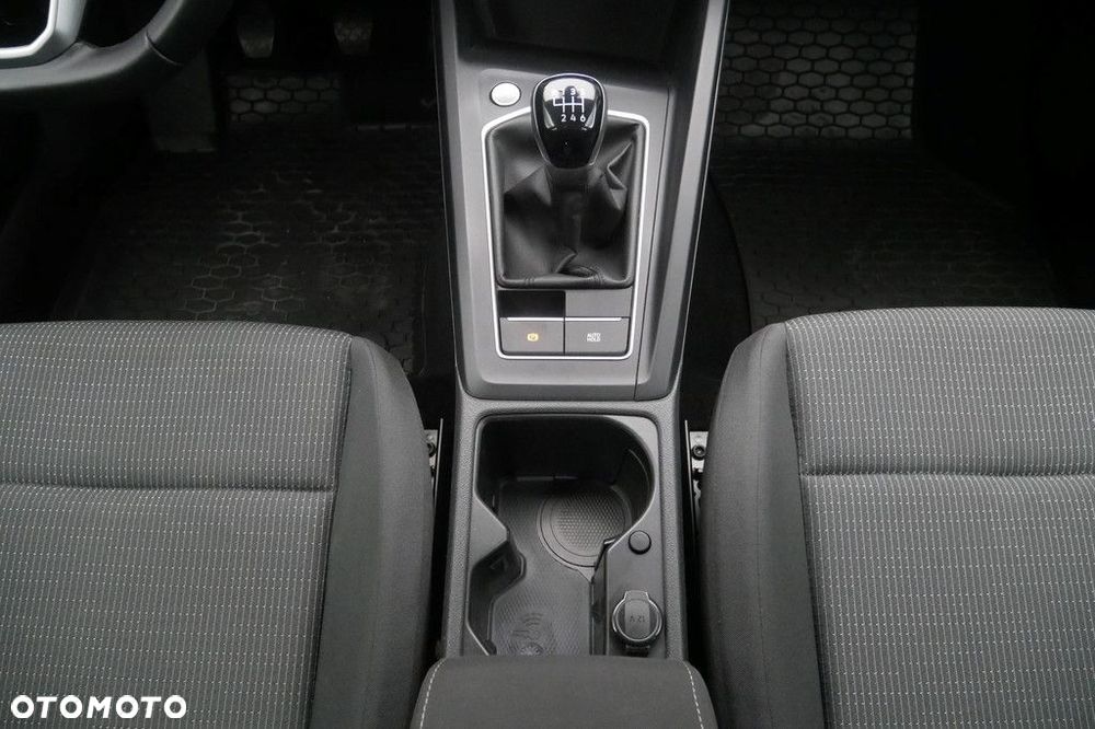 Volkswagen Golf 1.0 TSI - 11