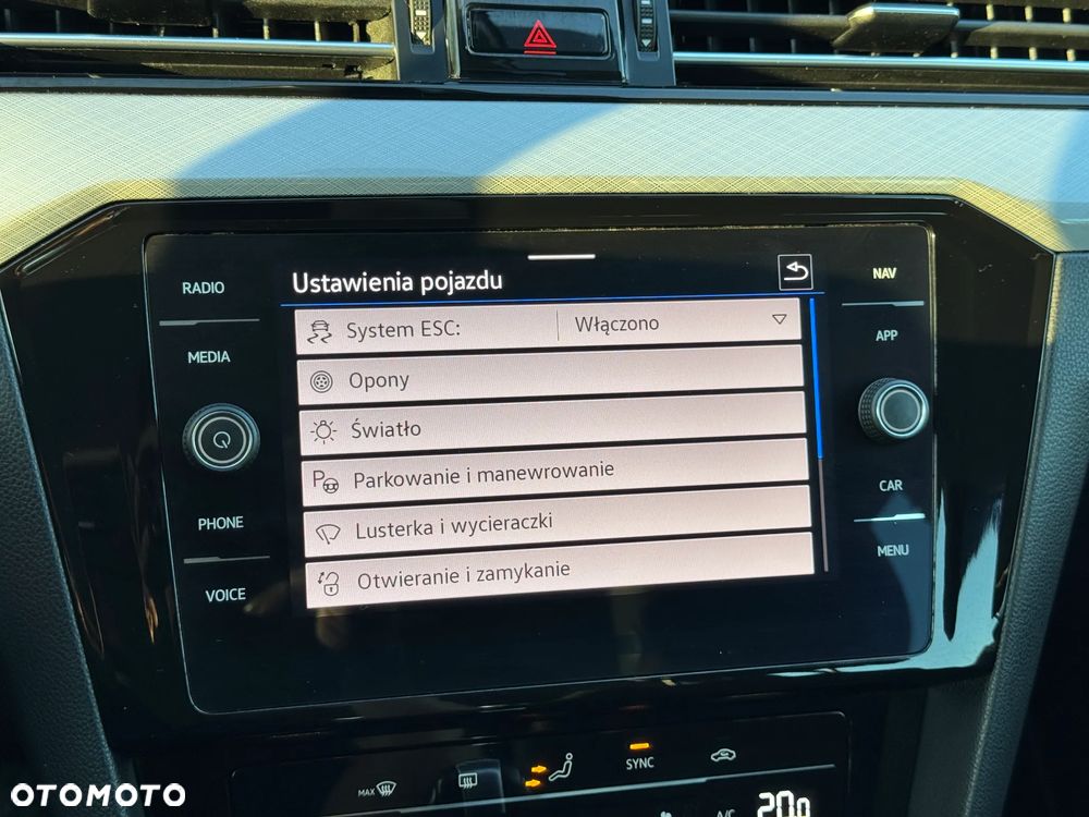 Volkswagen Passat 2.0 TSI Business DSG - 17