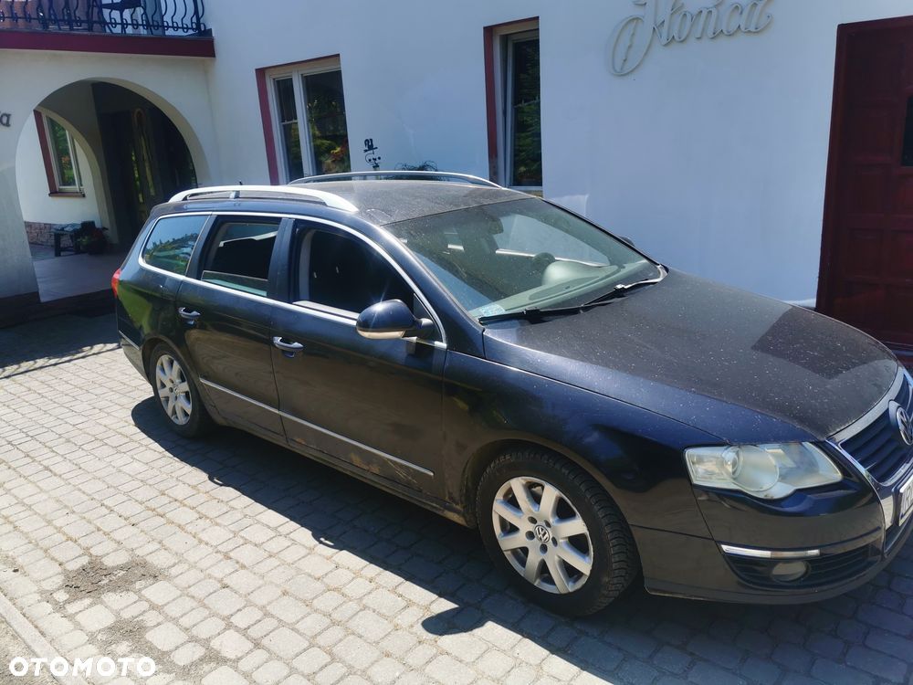 Volkswagen Passat - 1