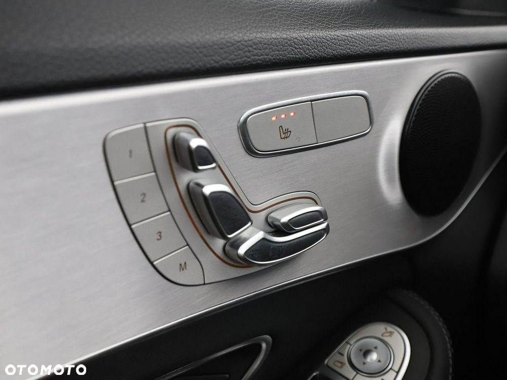 Mercedes-Benz Klasa C 300 de 9G-TRONIC Avantgarde - 39