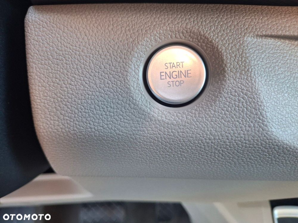 Volkswagen Multivan - 28