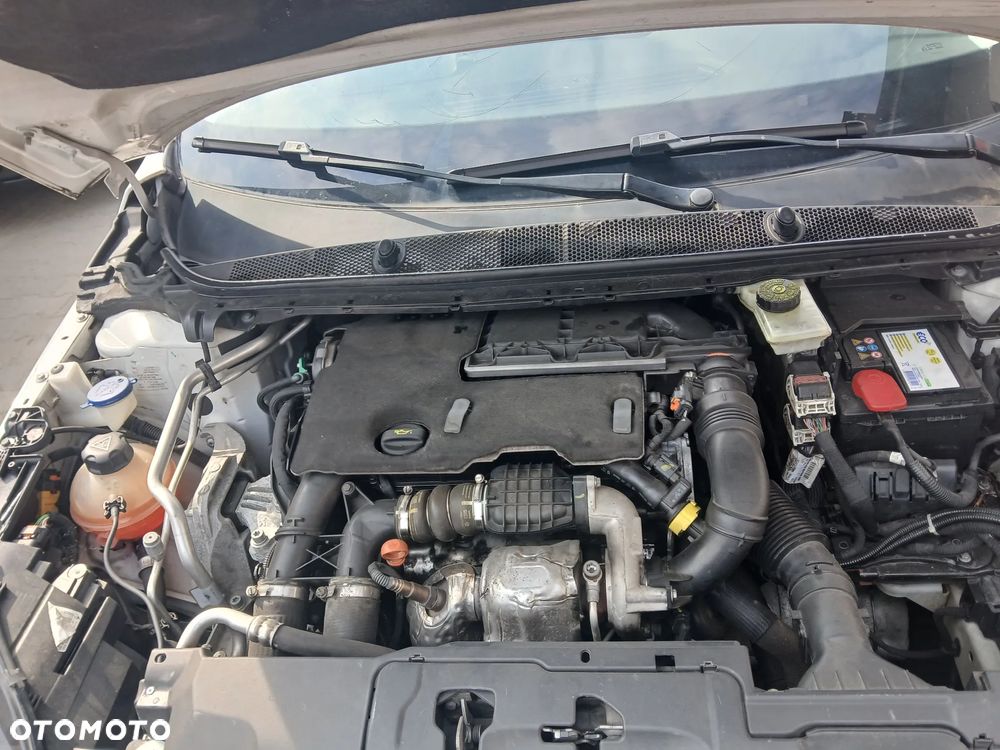 Peugeot 308 1.6 HDi Premium - 10