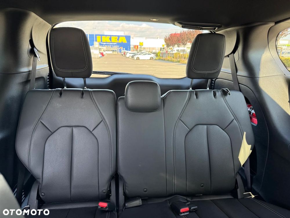Chrysler Pacifica - 18