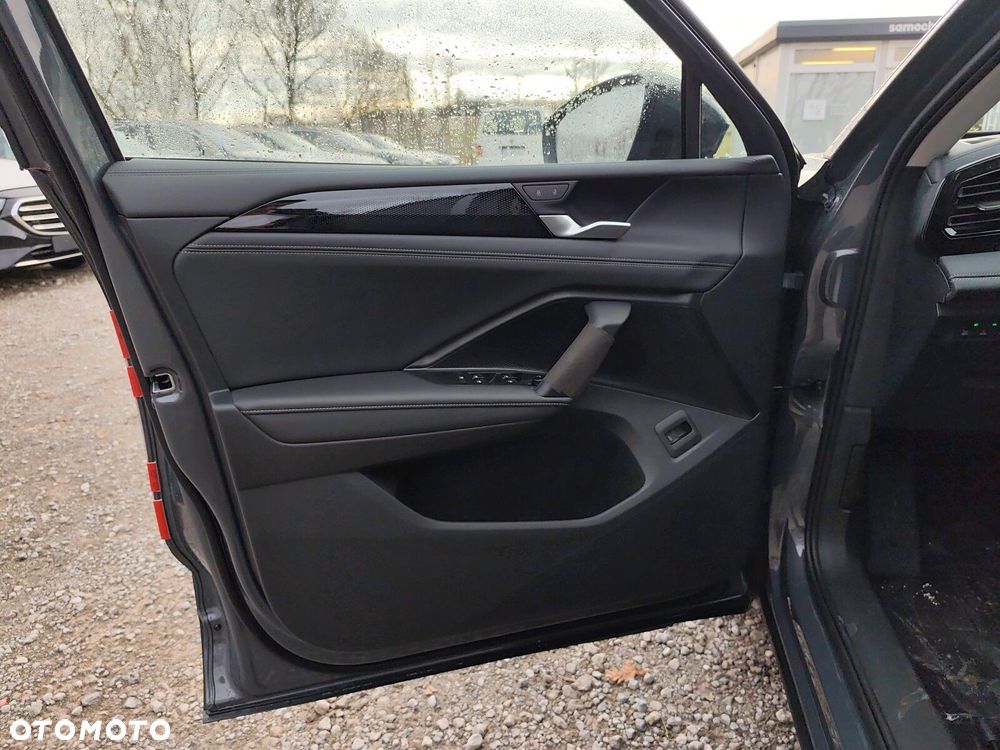 Volkswagen Tiguan - 10