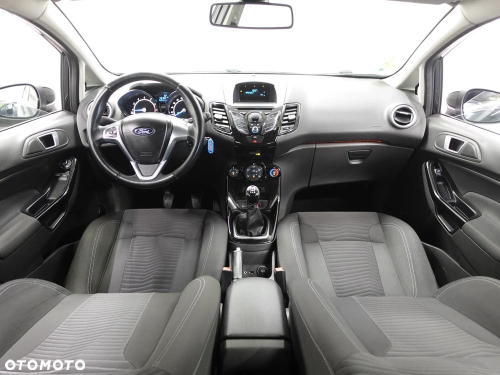 Ford Fiesta - 26