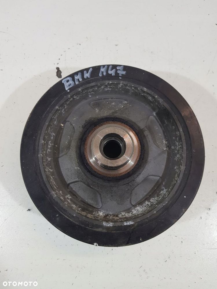 koło pasowe wału 7790921 bmw e46 e90 e87 2.0d m47 - 1