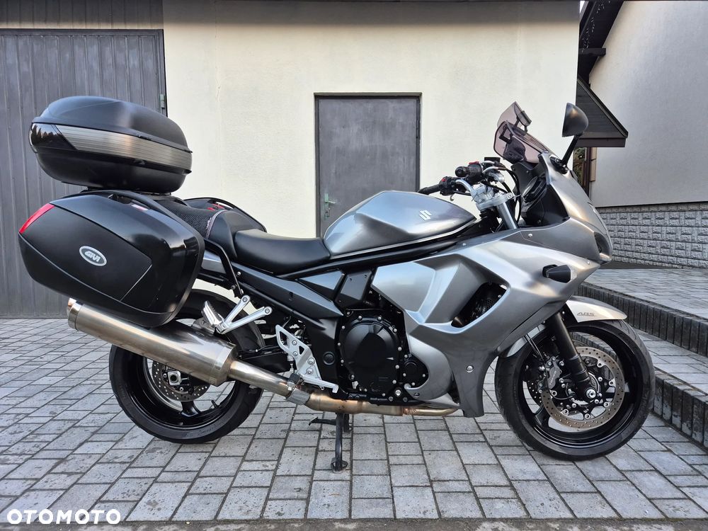 Suzuki GSX - 1