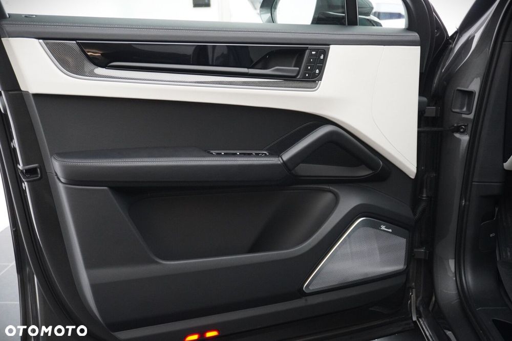 Porsche Cayenne - 11