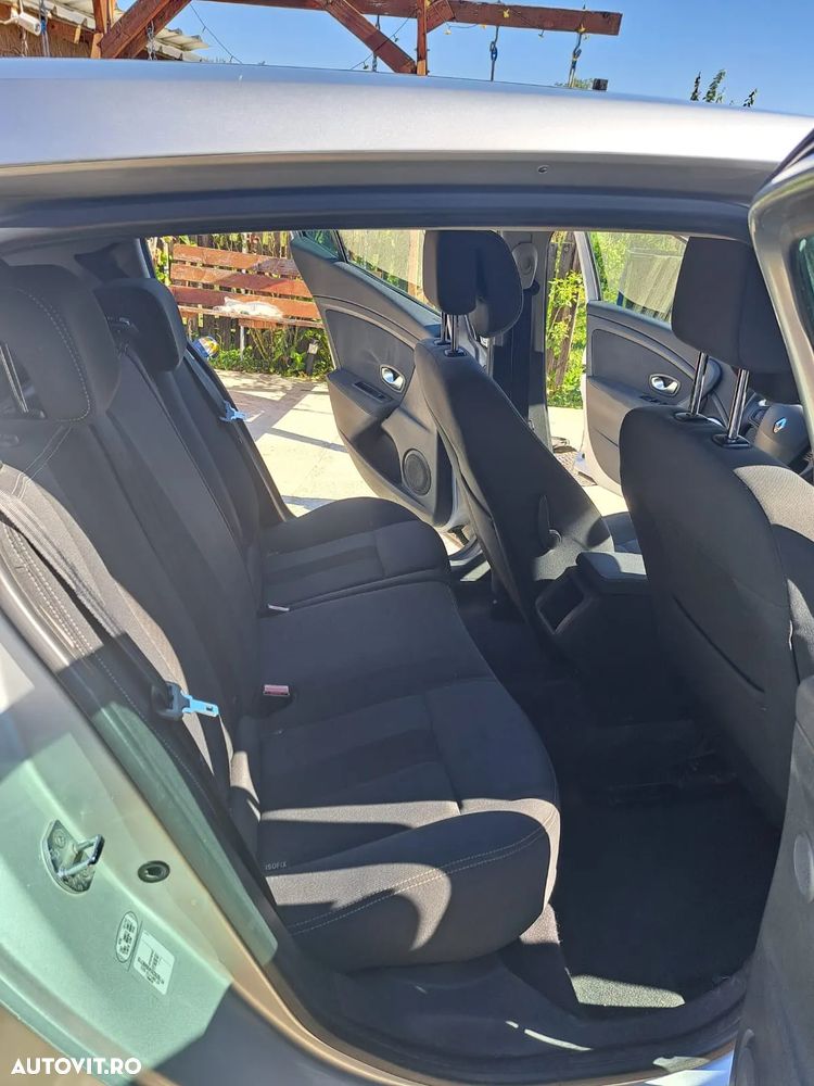 Renault Megane - 11