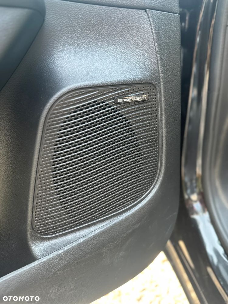 Chrysler Pacifica - 16