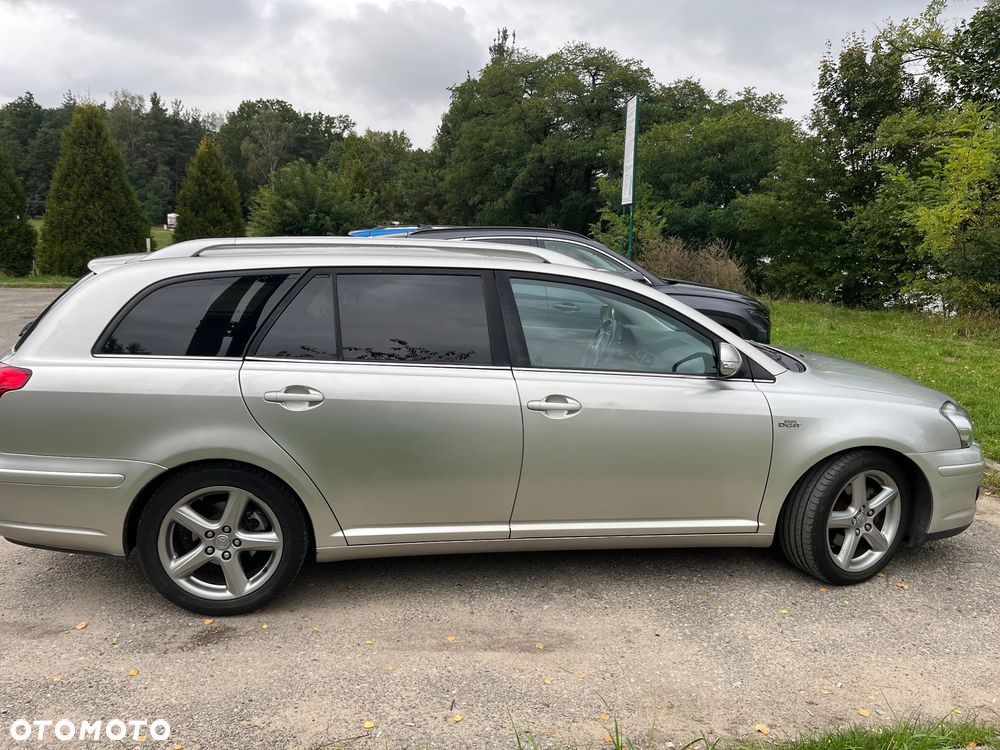 Toyota Avensis 2.2 D-4D Prestige - 6