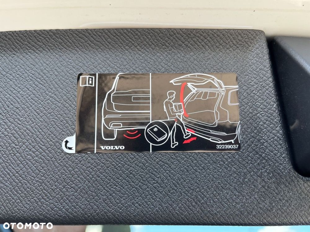 Volvo XC 90 B5 B AWD Plus Bright - 36