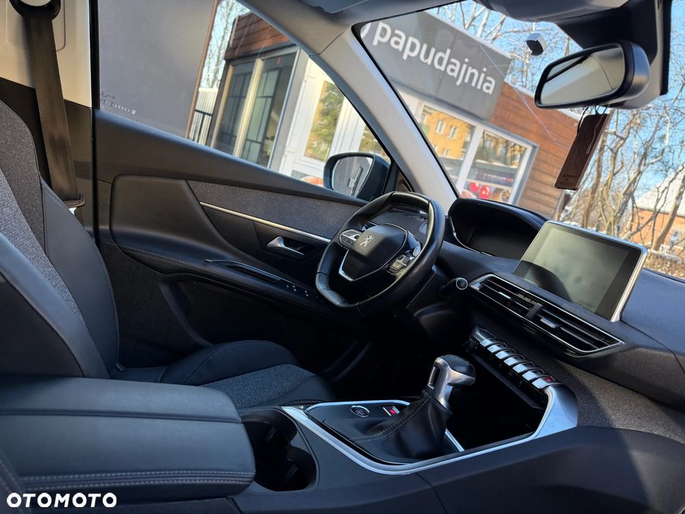 Peugeot 3008 PureTech 130 Stop & Start GPF Allure Business-Paket - 30