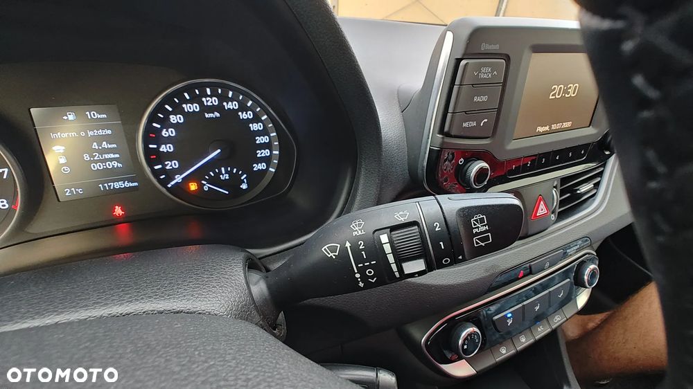 Hyundai i30 1.4 Classic + - 17