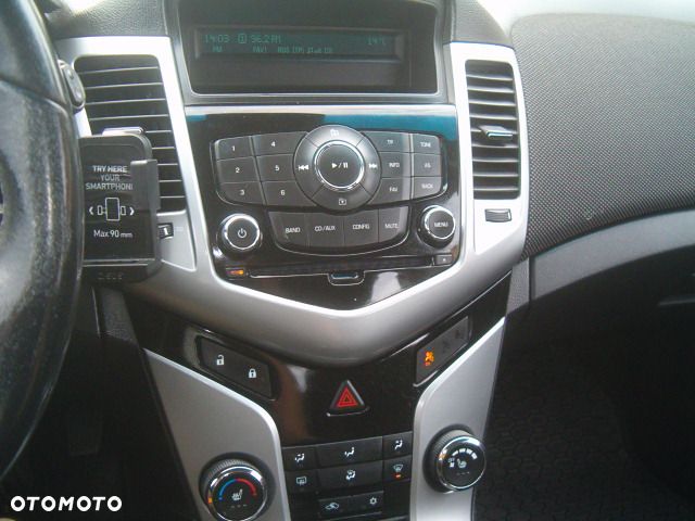 Chevrolet Cruze - 28