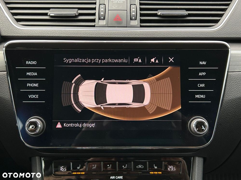 Skoda Superb 2.0 TDI Style - 29