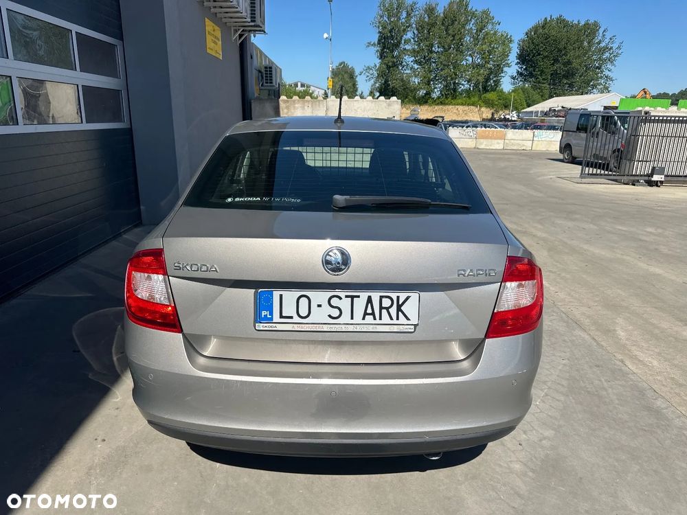 Skoda RAPID 1.2 TSI Style - 4
