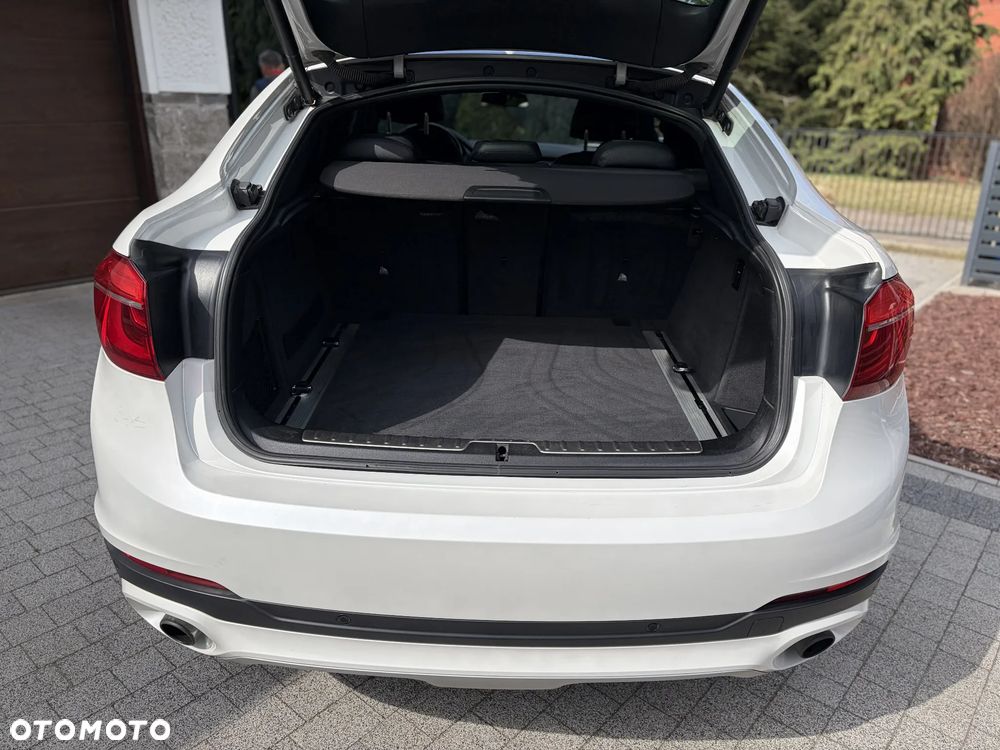 BMW X6 xDrive40d - 10