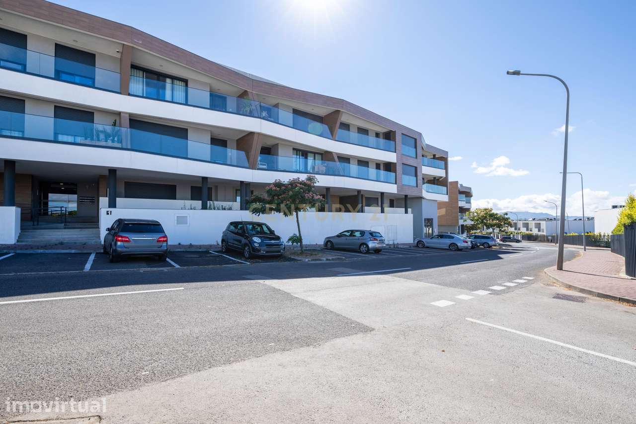 Magnífico apartamento T2 completamente novo a estrear - Grande imagem: 2/21