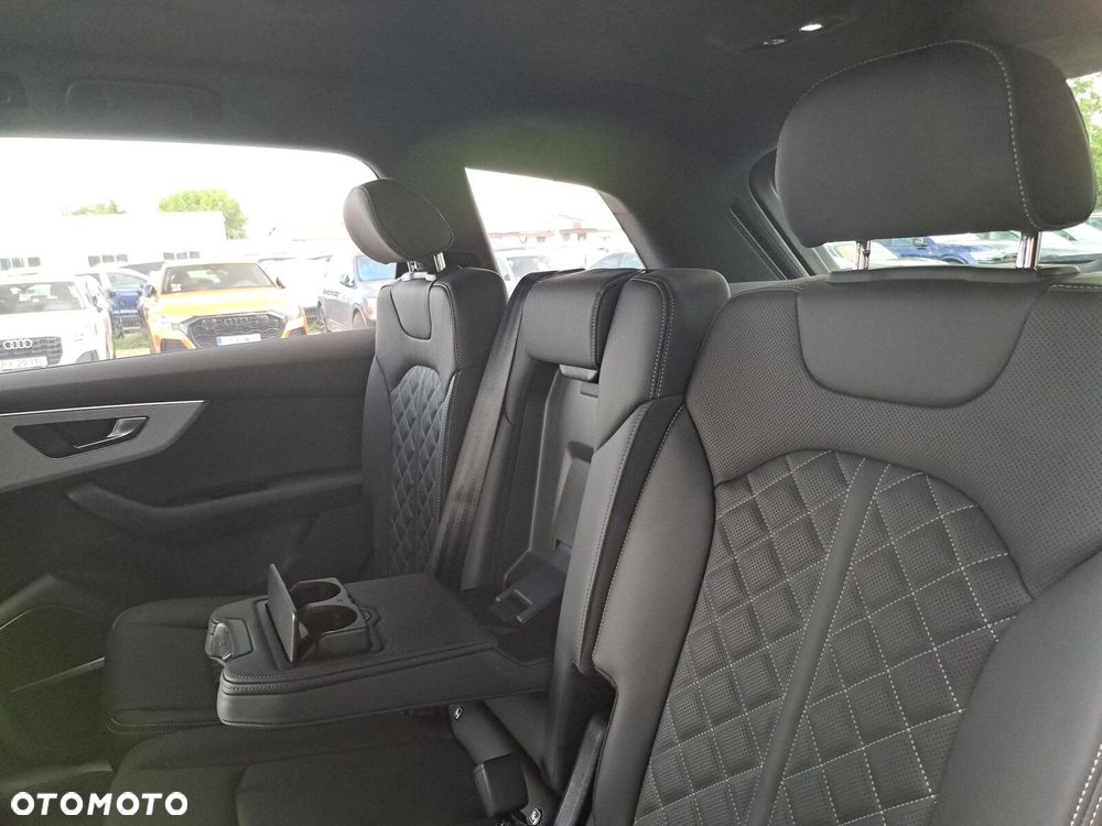 Audi Q7 - 16