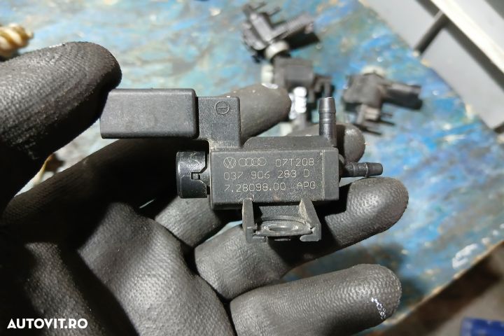 Supapa vacuum 037906283D 037906283D Volkswagen VW Passat B6 [2005 - 2 - 1