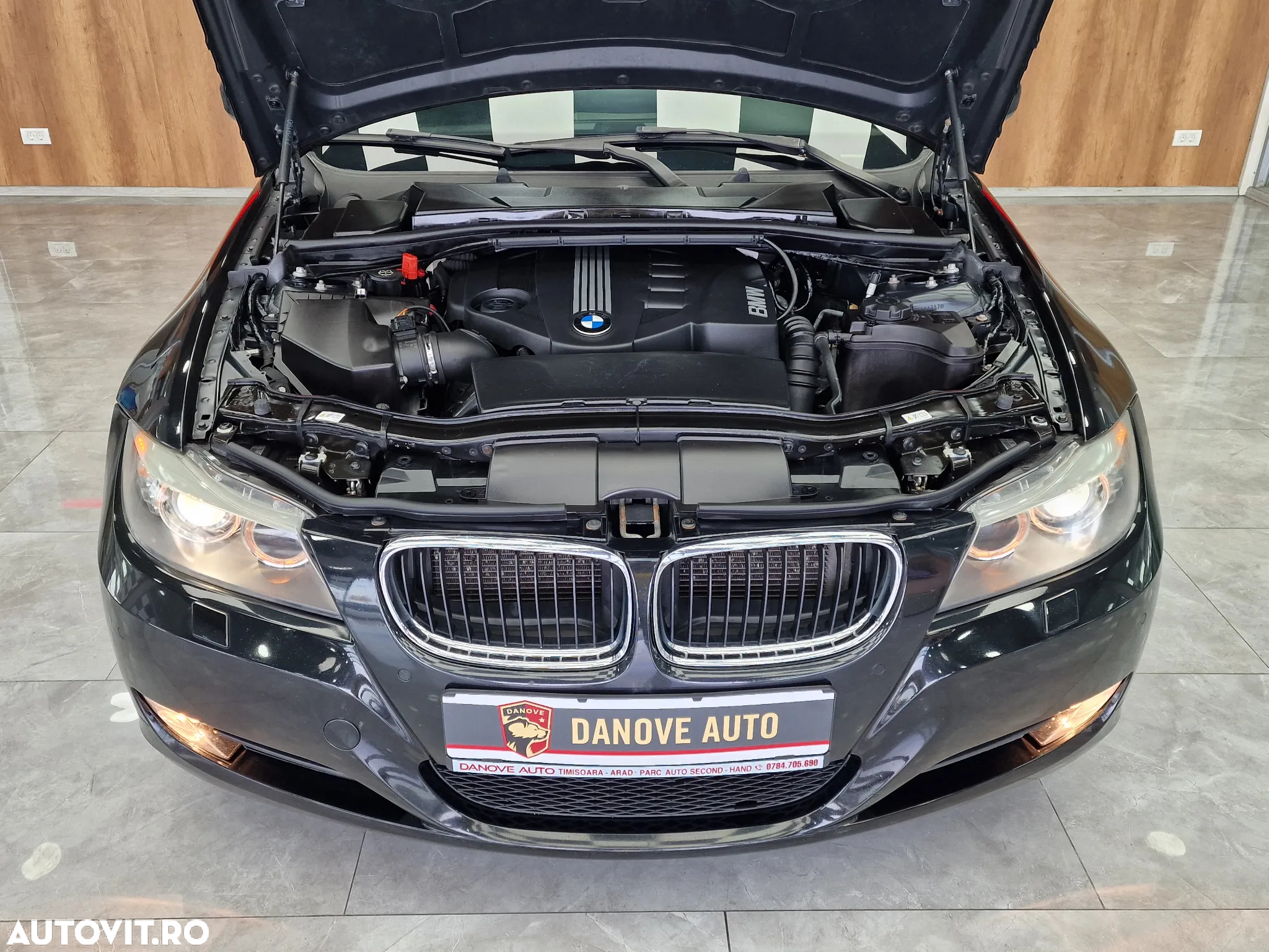 BMW Seria 3 318d - 26