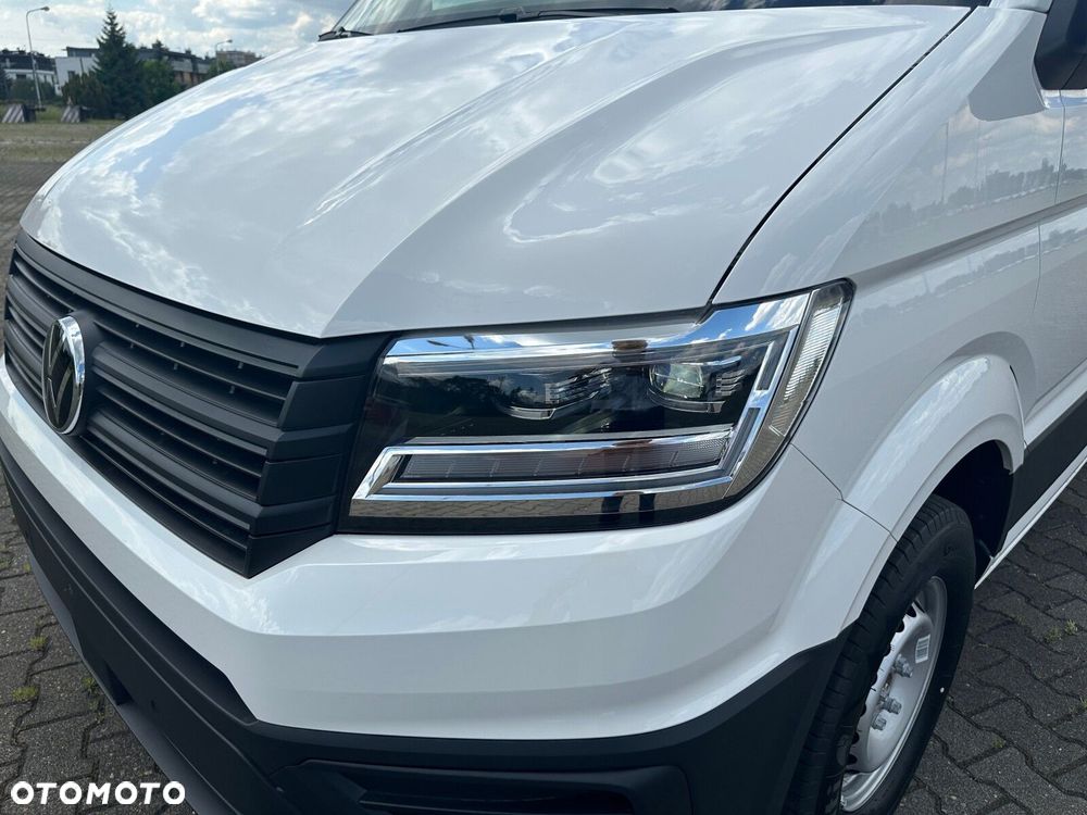 Volkswagen Crafter 35 2.0 TDI L3H3 177 KM AUTOMAT - 22