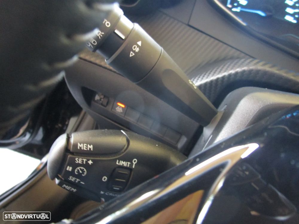 Peugeot e-208 50 kWh Allure Pack - 28