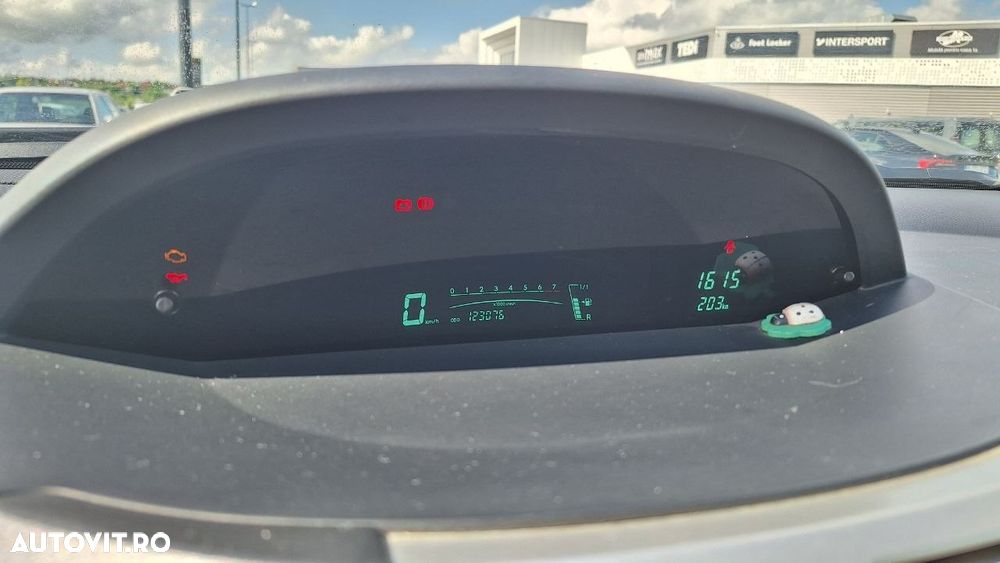 Toyota Yaris 1.3 Luna - 2