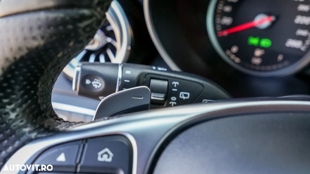 Mercedes-Benz GLC - 19