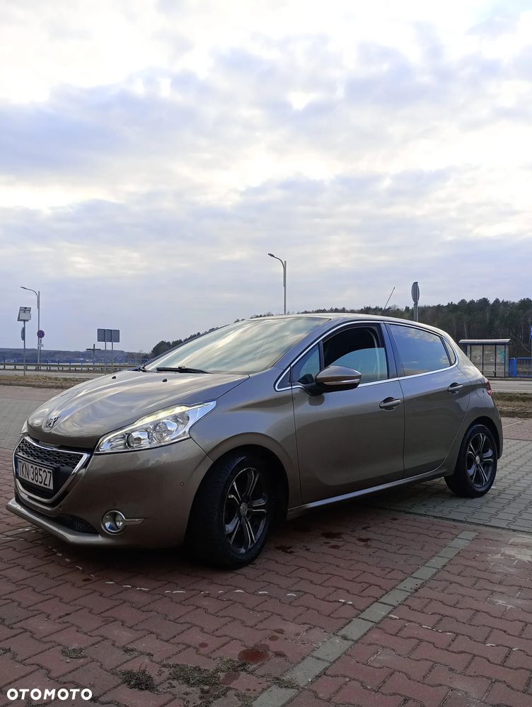 Peugeot 208 1.2 VTi Allure - 3