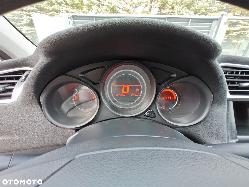Citroën C4 1.4 VTi Attraction - 16