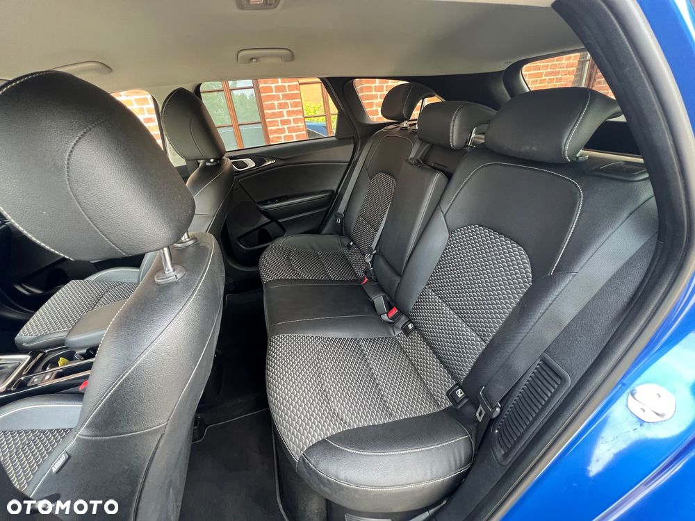 Kia Ceed 1.6 GDI DCT OPF Platinum Edition - 10