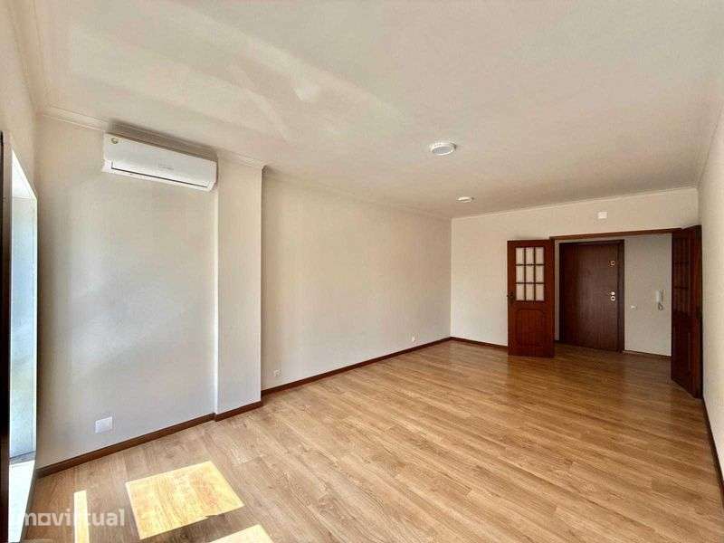 Apartamento T2 - Cidade da Maia, Centro - Grande imagem: 2/12