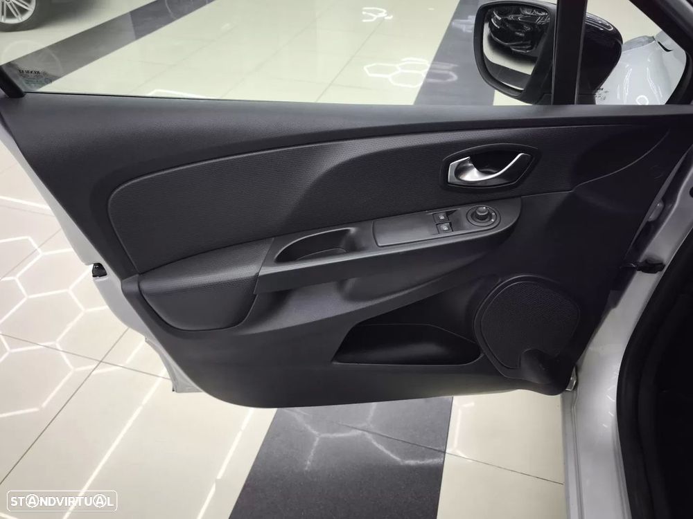 Renault Clio dCi 90 Dynamique - 20