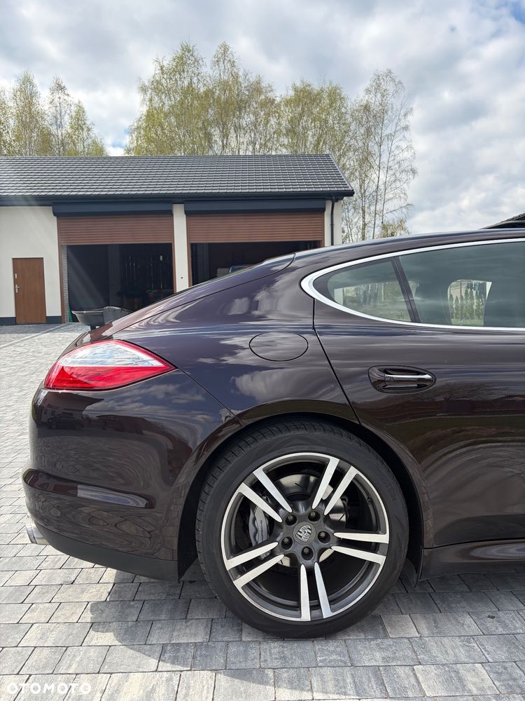 Porsche Panamera 4S - 7