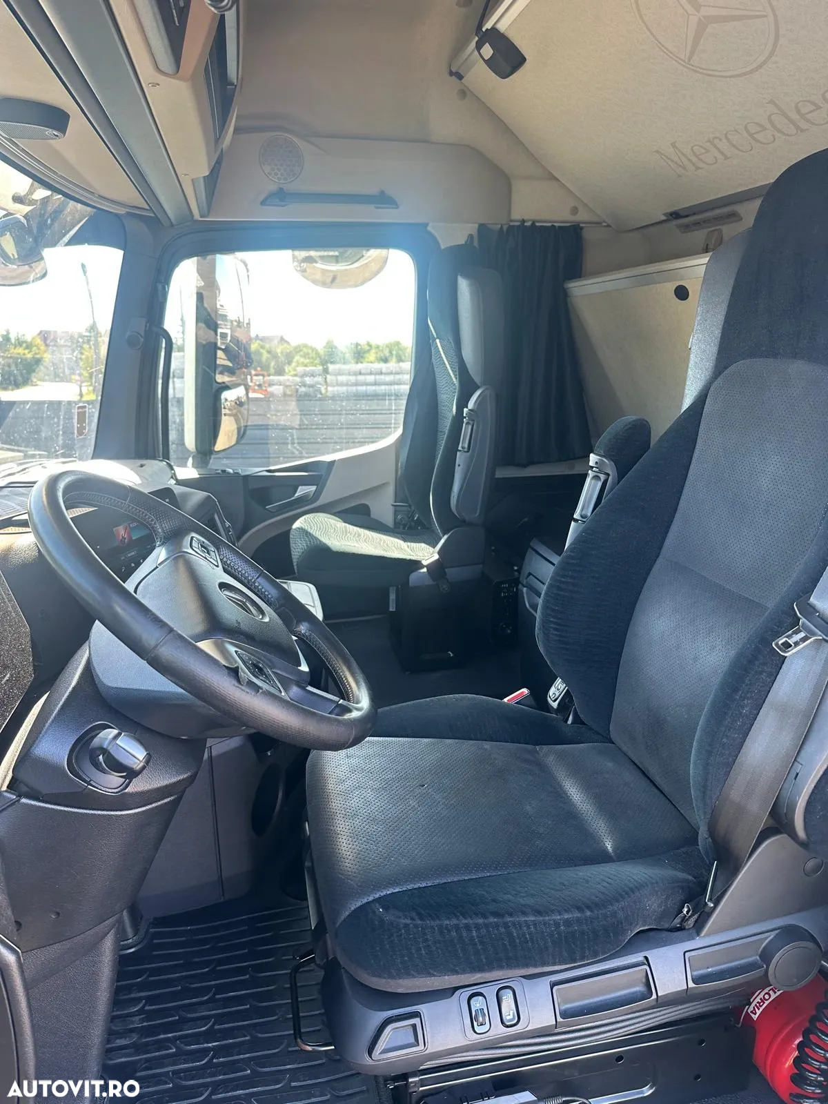 Mercedes-Benz ACTROS - 10