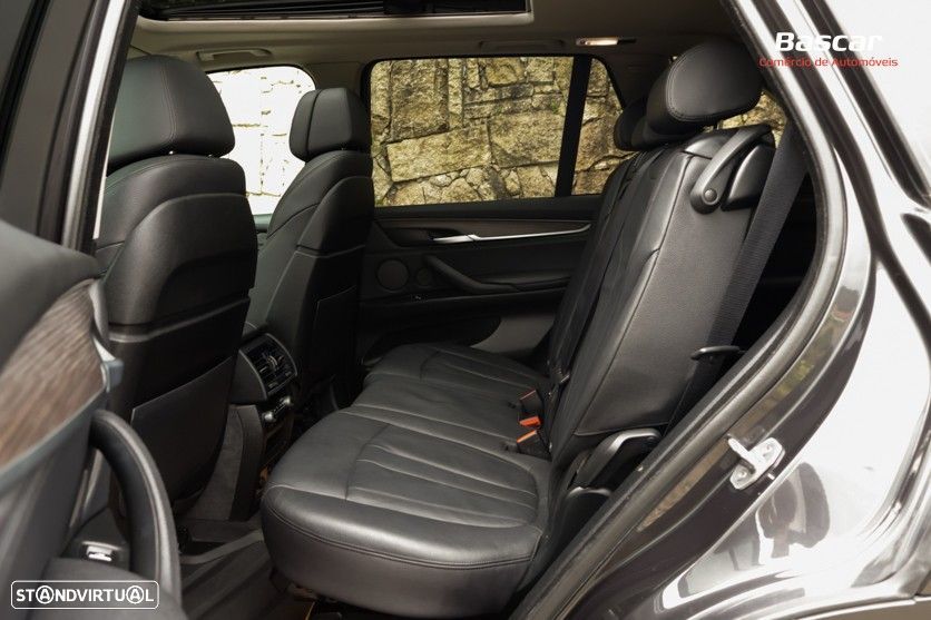 BMW X5 25 d sDrive Comfort 7L - 24