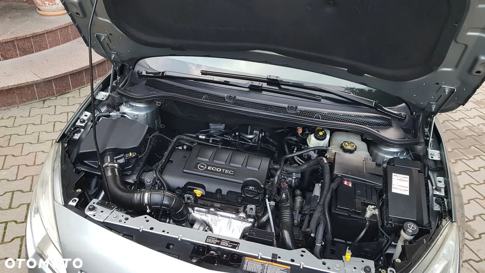 Opel Astra 1.4 T Cosmo - 37