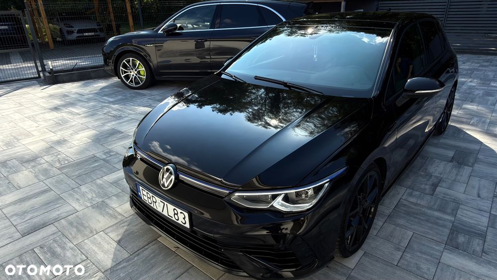 Volkswagen Golf - 1