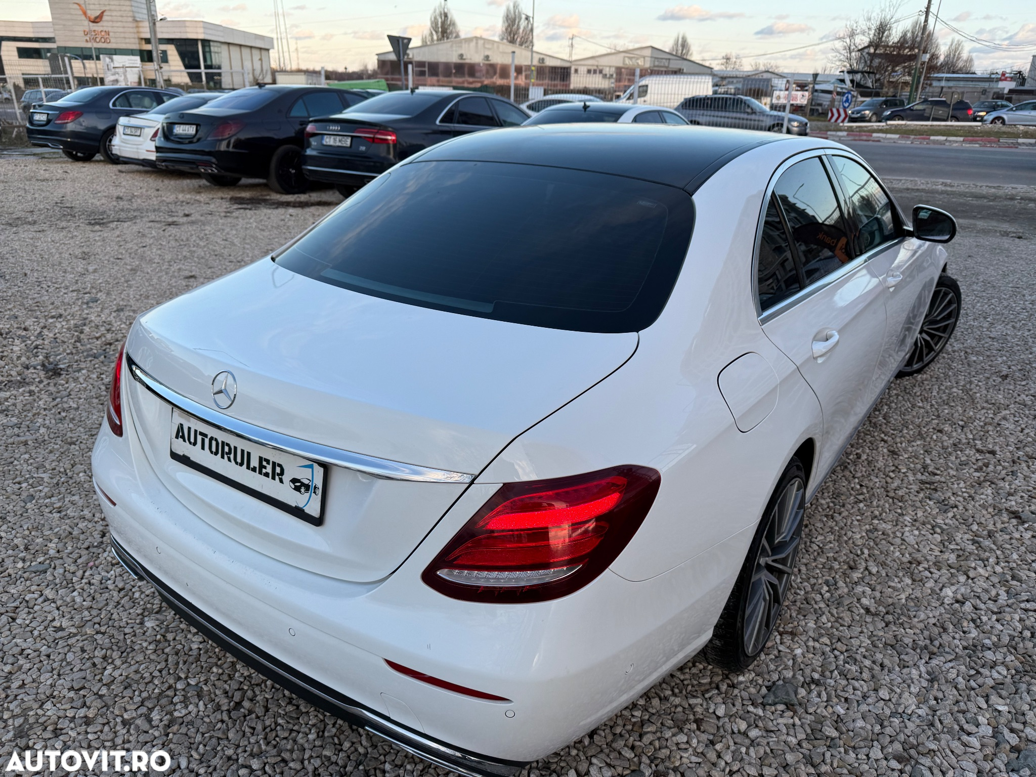 Mercedes-Benz E 220 d 9G-TRONIC AMG Line - 2