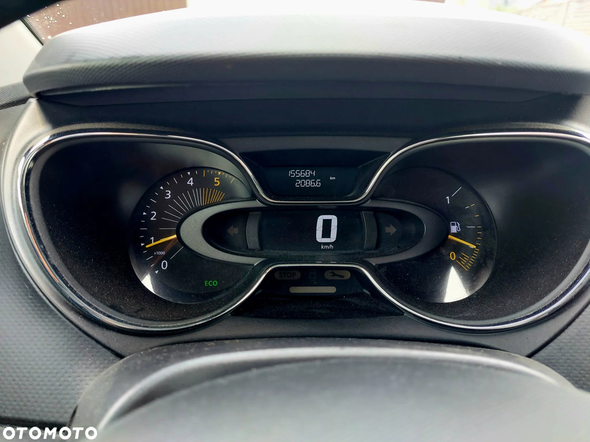 Renault Captur - 16