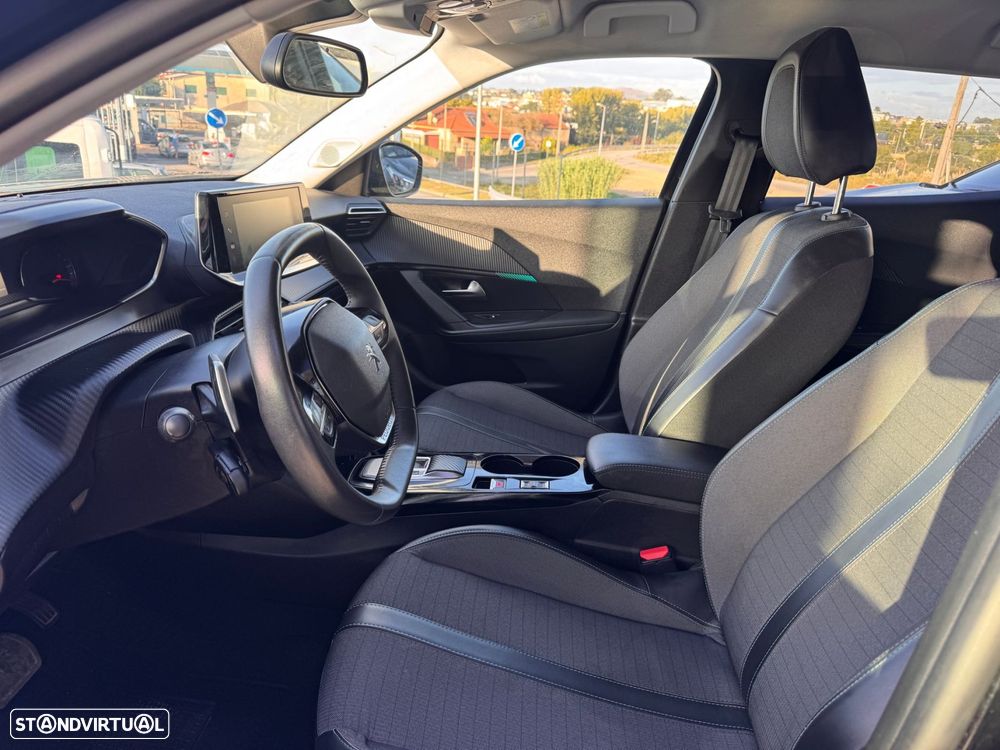 Peugeot 2008 PureTech 130 EAT8 Allure Pack - 9