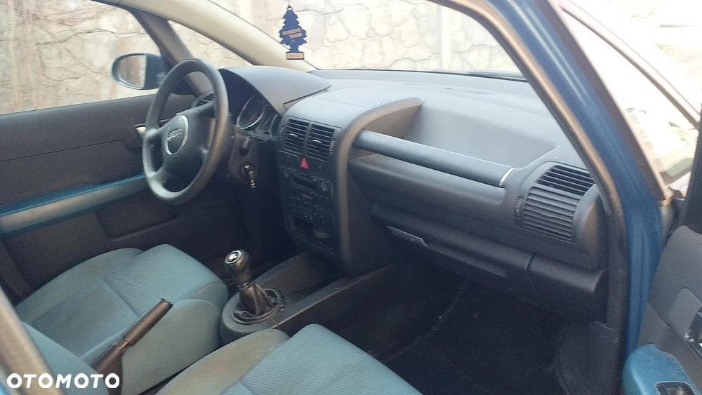 Na części Audi A2 1.4 benzyna lak. LZ5H silnik AUA skrzynia FCU maska błotnik drzwi szyba klapa zderzak lampa grill fotele kanapa deska - 12