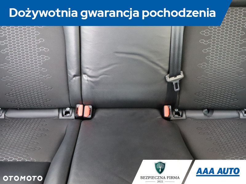 Land Rover Discovery Sport - 11