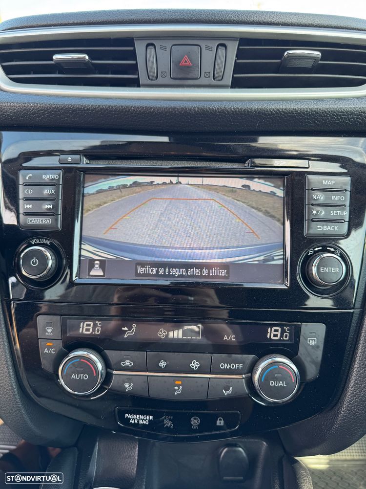 Nissan Qashqai 1.5 dCi N-Connecta 18 - 20