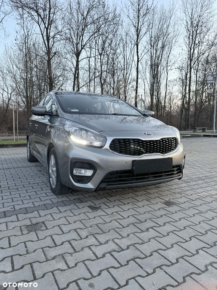 Kia Carens - 20