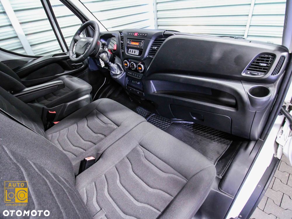 Iveco DAILY 35S15 BRYGADÓWKA 7 OSÓB - 9