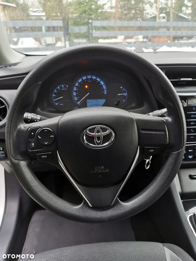 Toyota Auris 1.4 D-4D Dynamic - 30