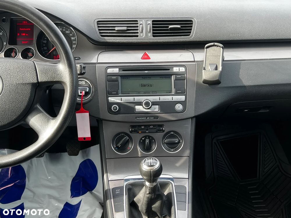 Volkswagen Passat 1.9 TDI DPF Comfortline - 18